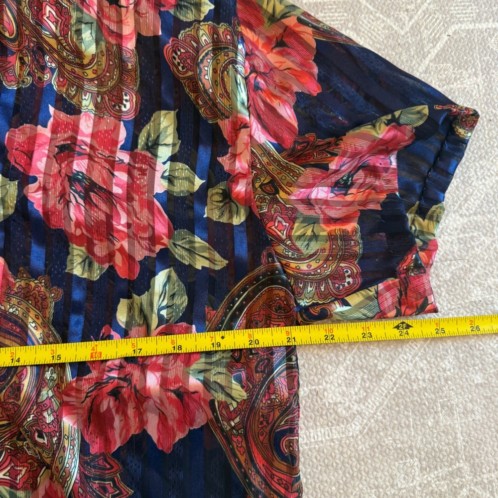 Vintage Victoria's Secret Gold Label Floral Paisley Pajama Top Small - Picture 5 of 6